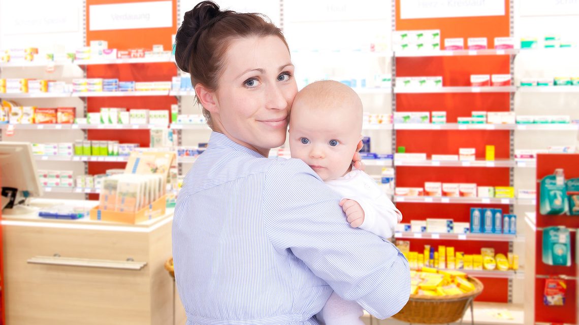 Hilfe aus der Apotheke bei Baby-Schnupfen